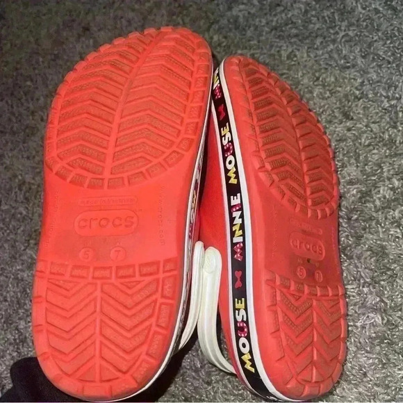 Disney Parks X Crocs Croc band Minnie
Mouse Ill Red Clog Shoe Womens 7 - Picture 7 of 8